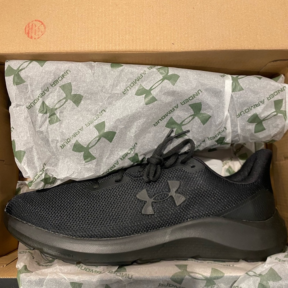 Under Armour Men's UA Charged Pursuit 4